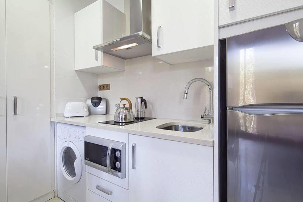 Aparthotel Rambla108 Barcelona Kültér fotó